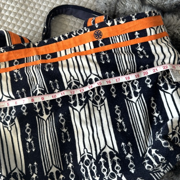 Tory Burch reversible terry cloth bag. - Picture 5 of 9